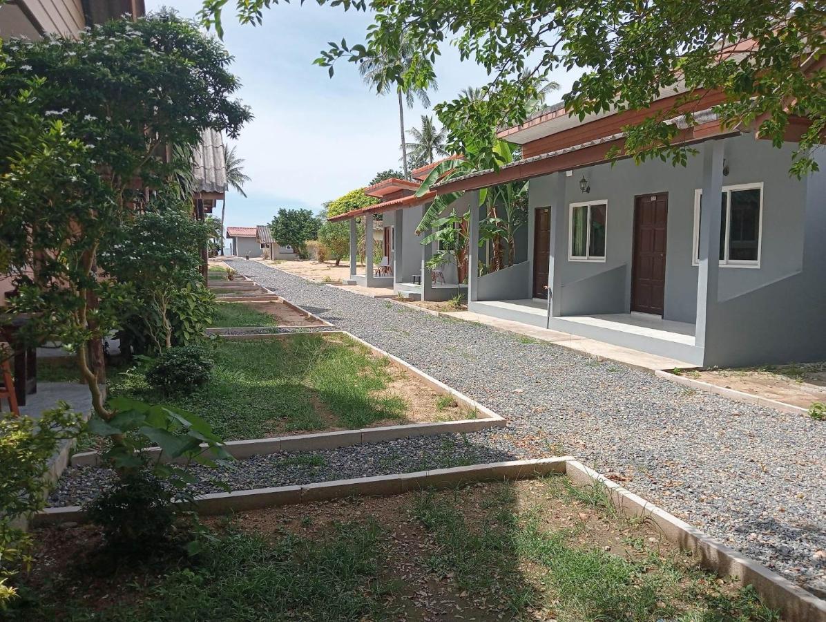 Scandinavian Beach Resort Koh Lanta Exterior foto